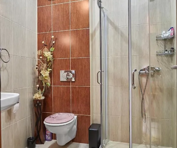 Daire The Nest - 1bd In Sunny By Flat Mаnаger